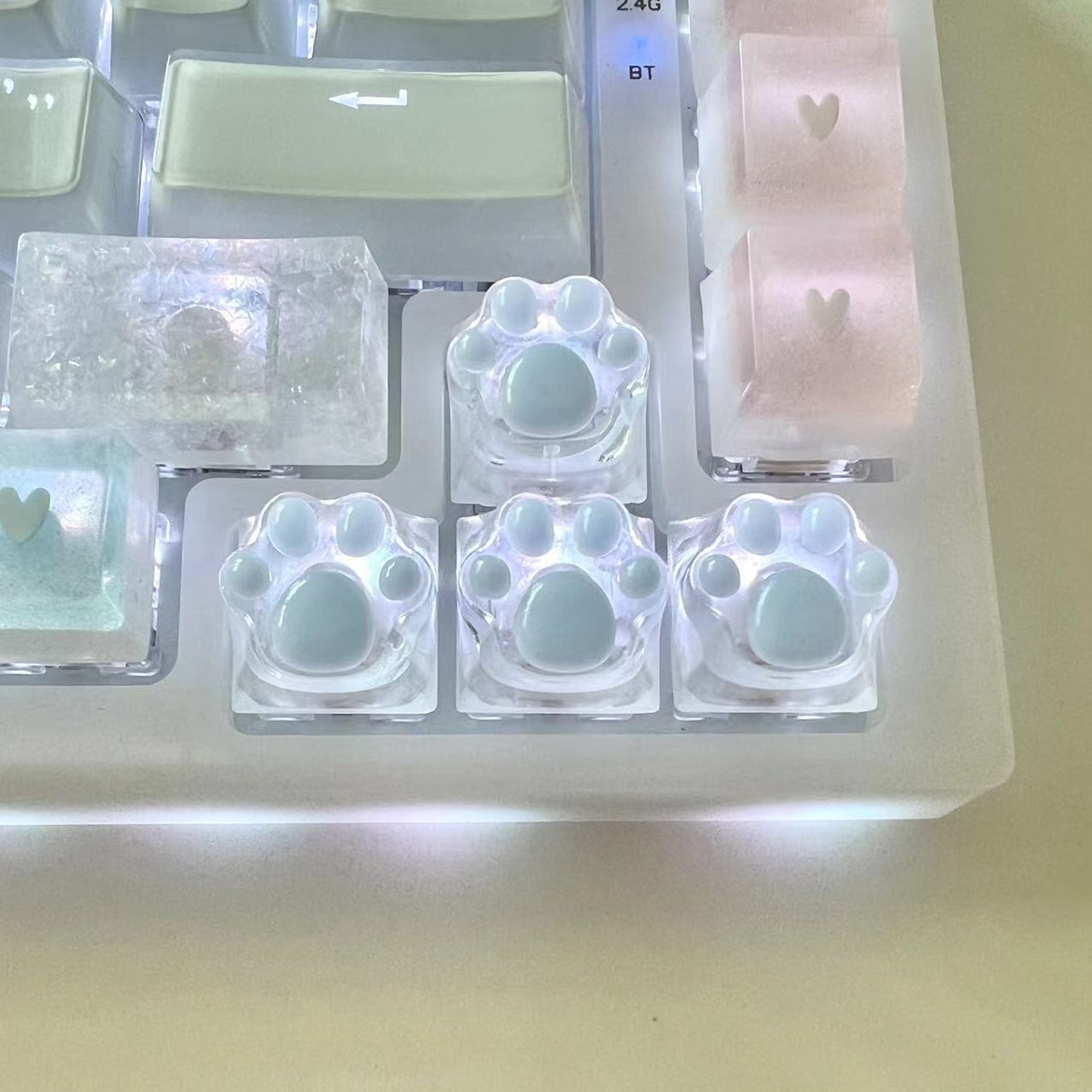 Transparent Cat Paw Keycaps